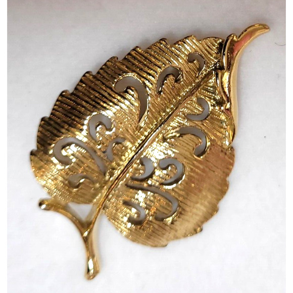 Vtg Brooch Lot Leaf Leaves Goldtone Signed Crown Trifari Kramer Gerrys Daria MCM - Picture 6 of 8